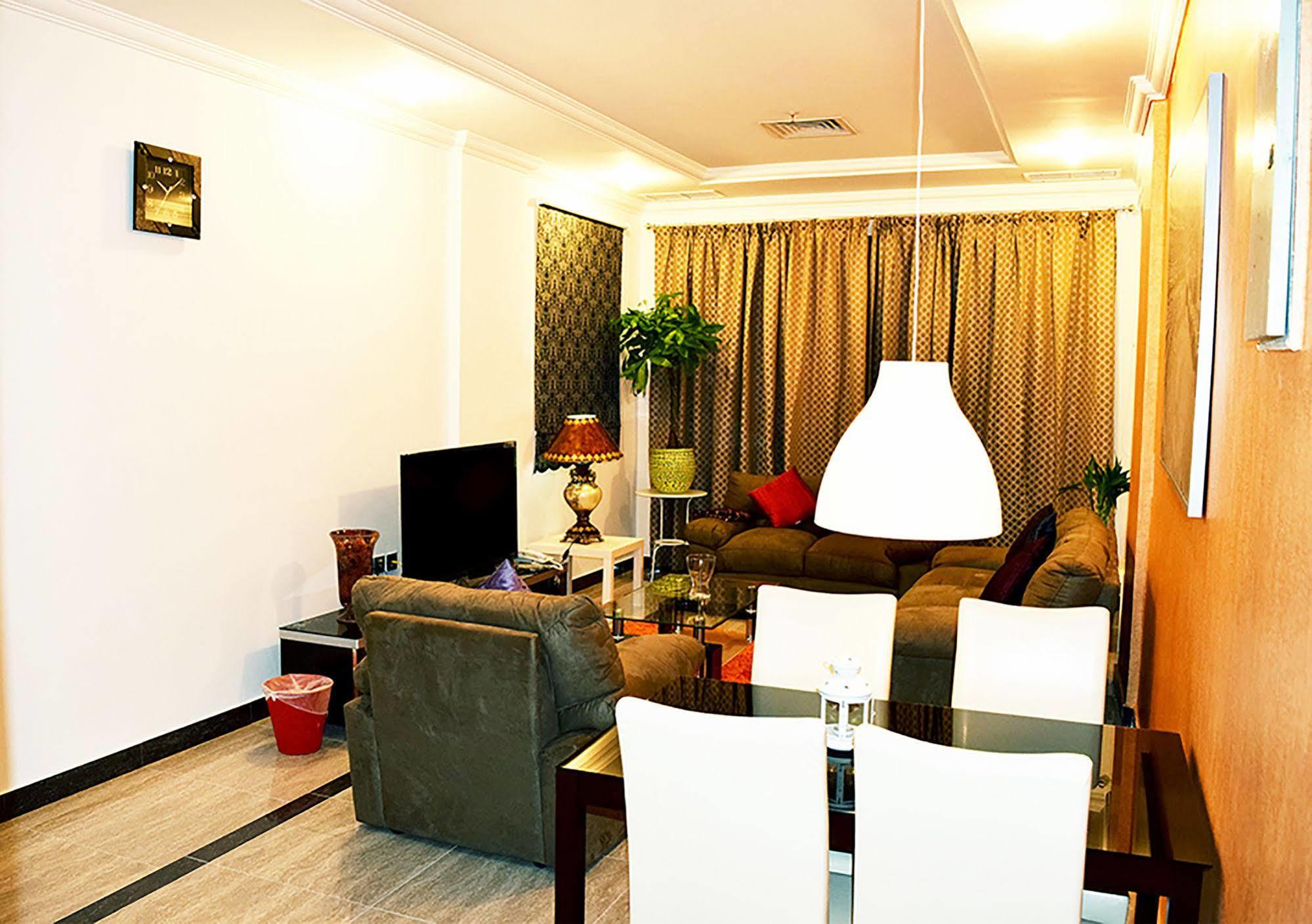 Leaders Plaza Salmiya Aparthotel Кувейт Екстериор снимка