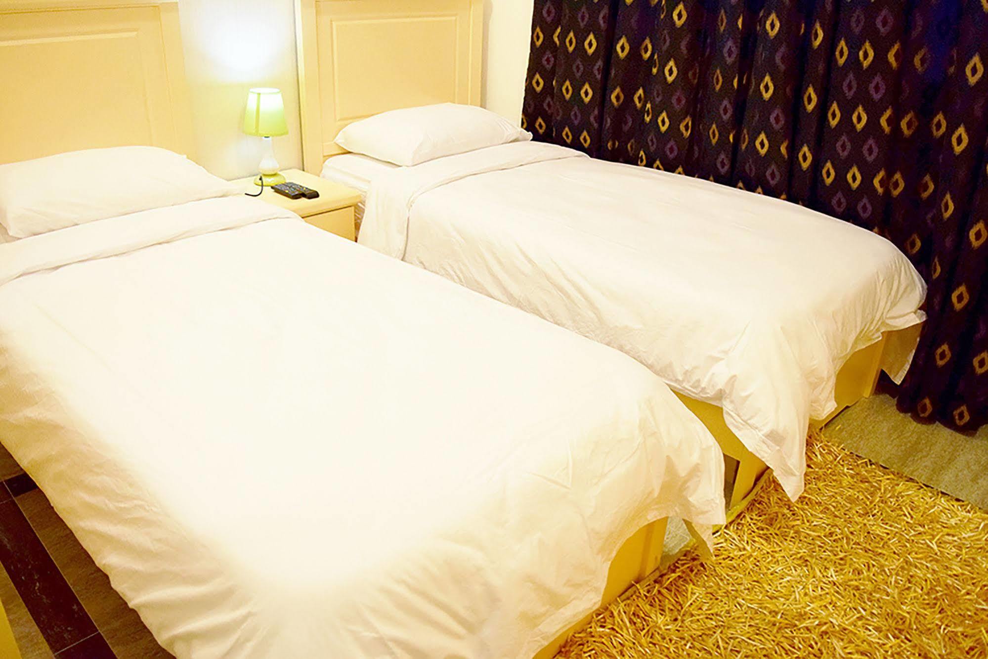 Leaders Plaza Salmiya Aparthotel Кувейт Екстериор снимка