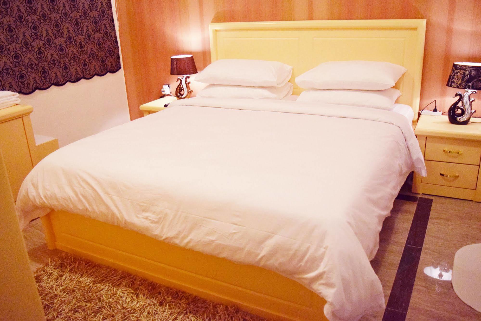 Leaders Plaza Salmiya Aparthotel Кувейт Екстериор снимка